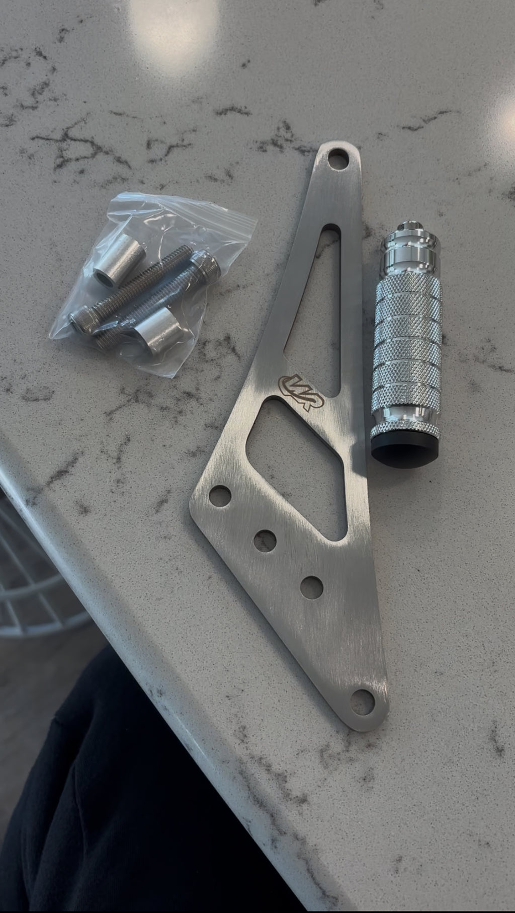 Ultra Bee ShiftLock